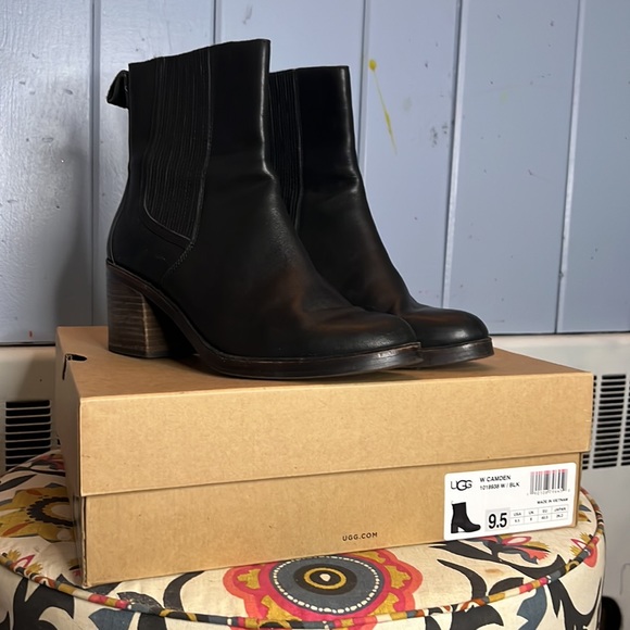 Ugg Camden boot- gently worn with box! - Picture 2 of 11
